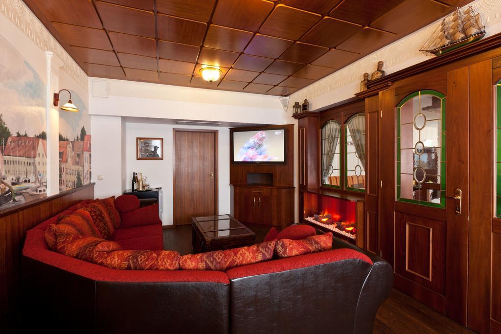 Hotel Fuer Dich Waren  Ngoại thất bức ảnh