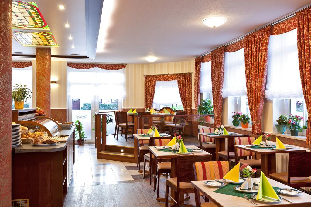 Hotel Fuer Dich Waren  Ngoại thất bức ảnh