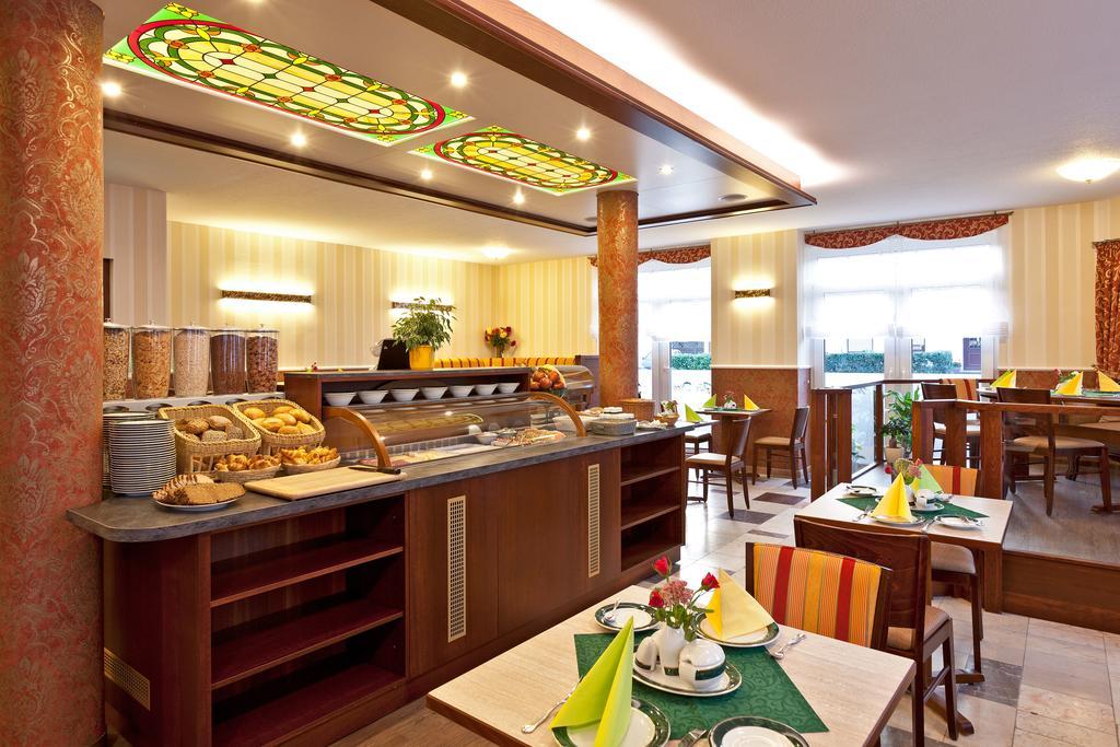 Hotel Fuer Dich Waren  Ngoại thất bức ảnh