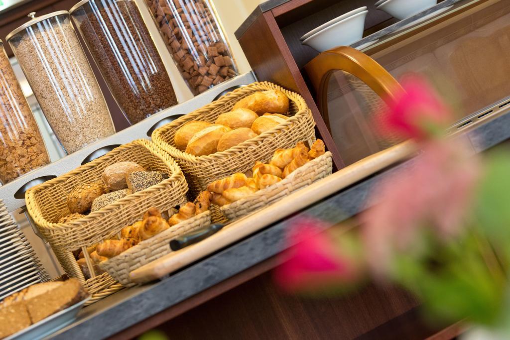 Hotel Fuer Dich Waren  Ngoại thất bức ảnh