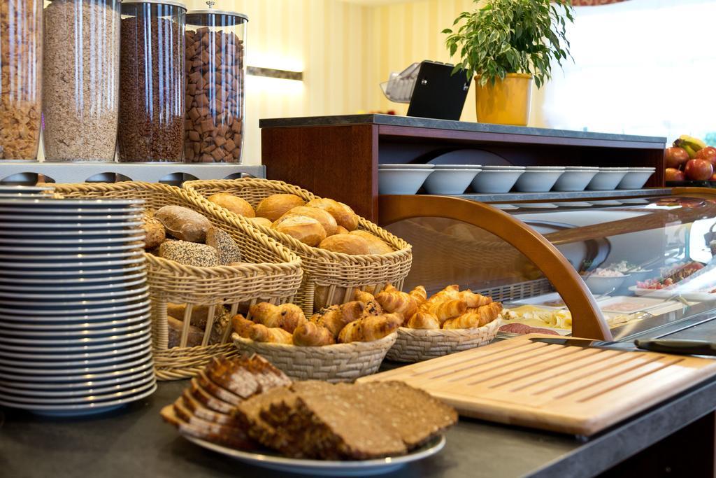 Hotel Fuer Dich Waren  Ngoại thất bức ảnh