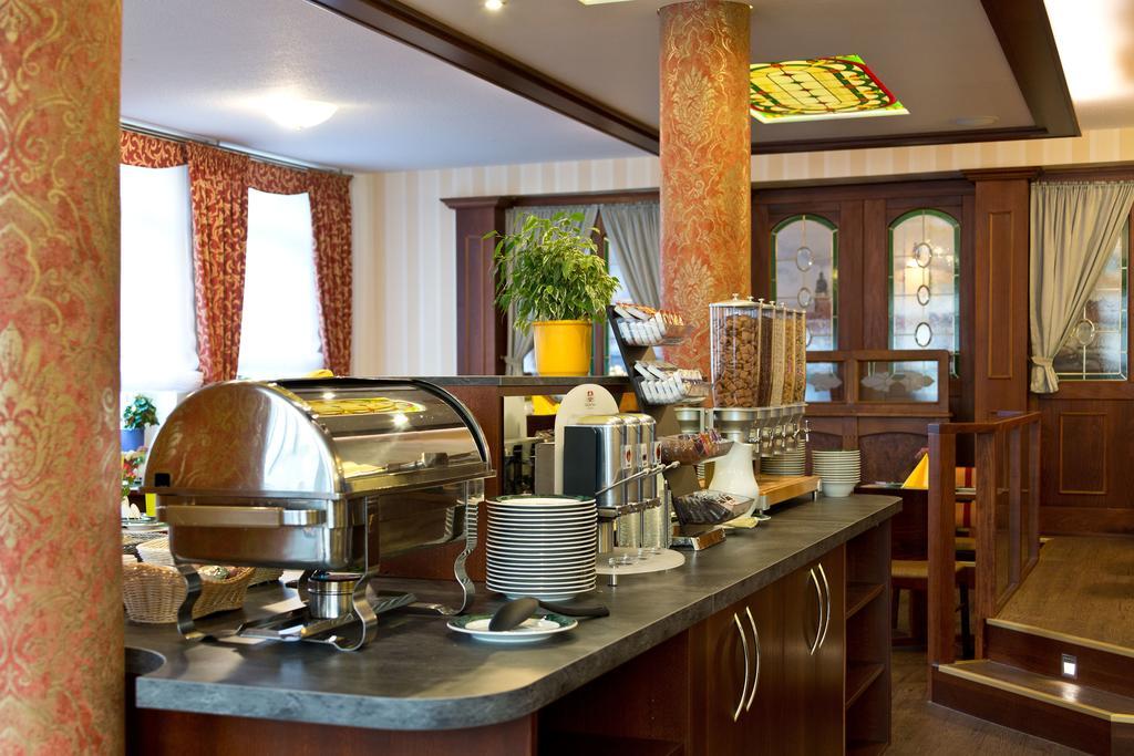 Hotel Fuer Dich Waren  Ngoại thất bức ảnh